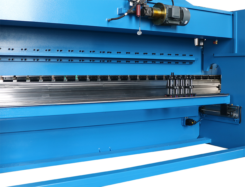 2xWE67K-200T6300 synchronous press brake
